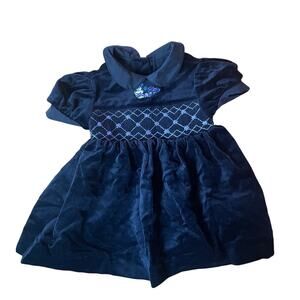 NWT Disney Smocked Velvet Minnie Embroidered Girl’s Dress, 6 Months Disney Store